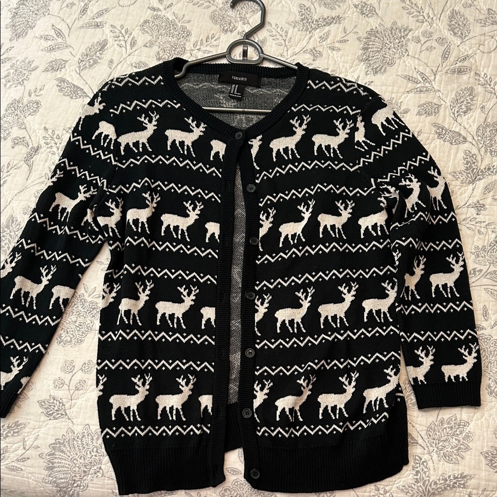 Forever 21 size medium dark green and white Reindeer Cardigan